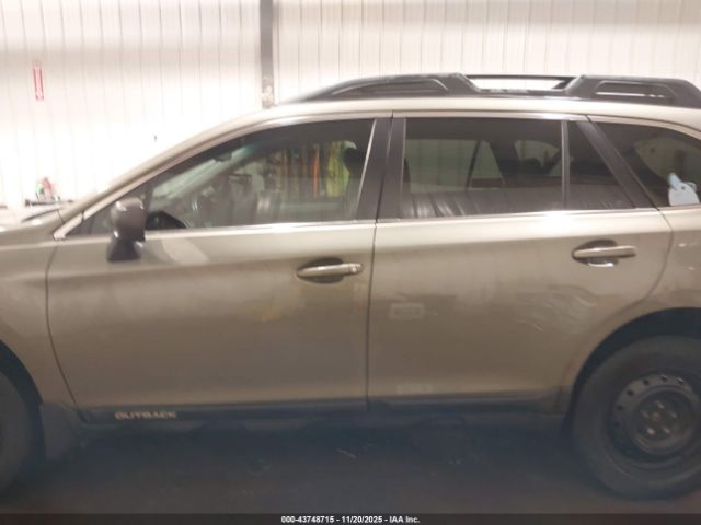 Subaru Outback 2.5i Image 12