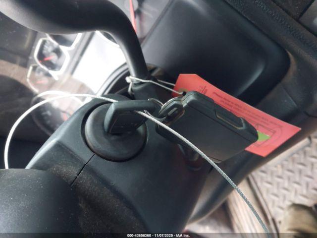 Chevrolet Silverado 1500 1lt Image 16