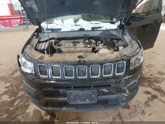 Jeep Compass Latitude 4x4 Image 6