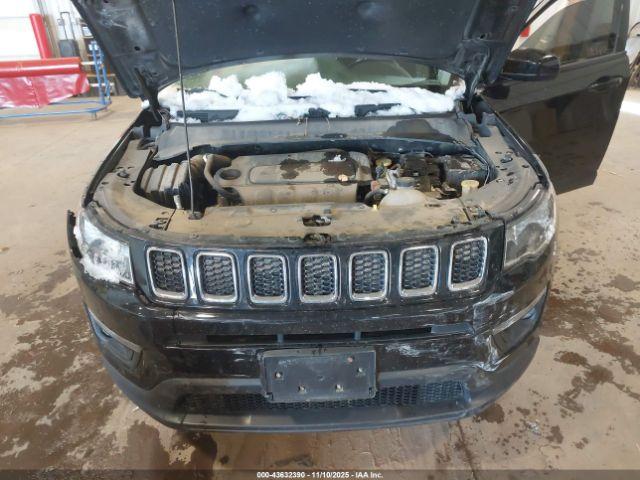 Jeep Compass Latitude 4x4 Image 6