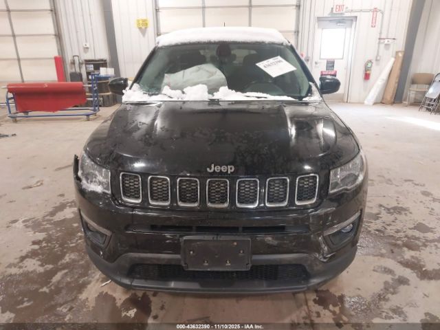 Jeep Compass Latitude 4x4 Image 9