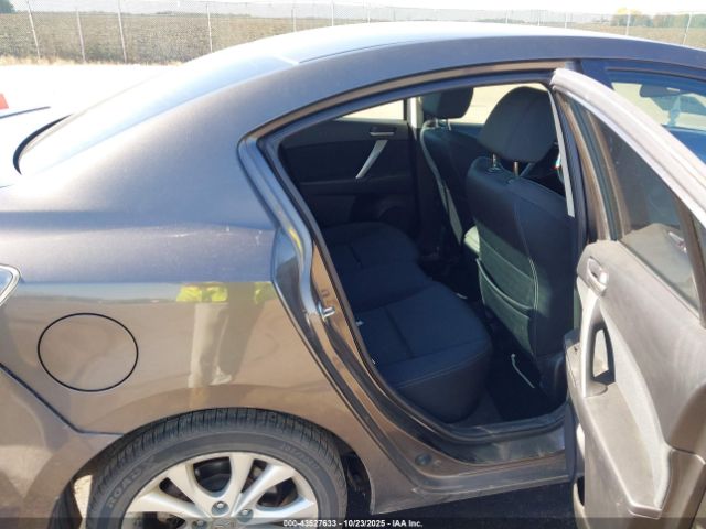 Mazda Mazda3 S Sport Image 9