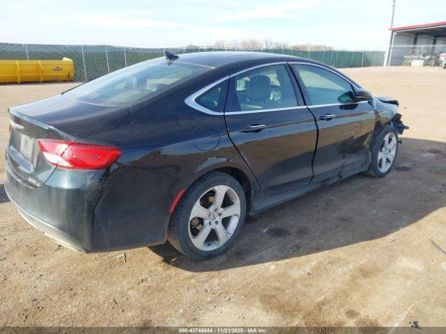 Chrysler 200 C Image 12