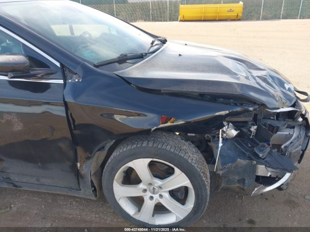 Chrysler 200 C Image 2