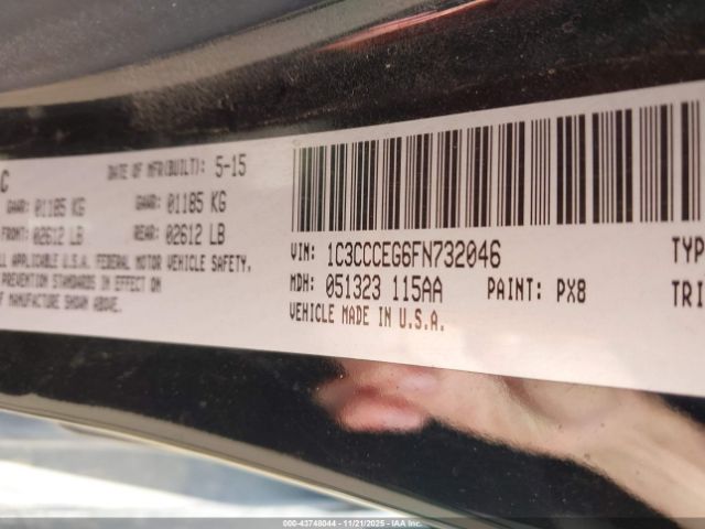 Chrysler 200 C Image 11