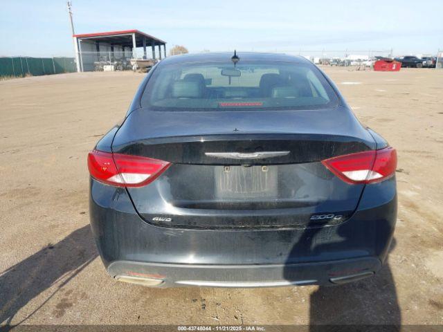 Chrysler 200 C Image 14