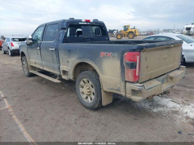 Ford F-350 Lariat Image 15