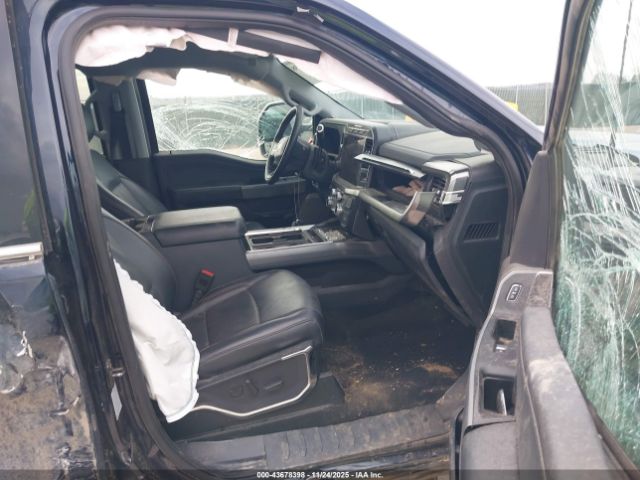 Ford F-350 Lariat Image 13