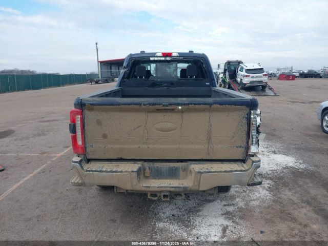 Ford F-350 Lariat Image 14