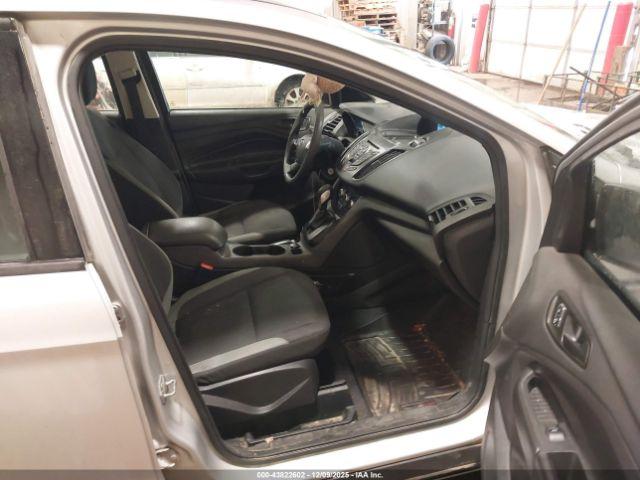 Ford Escape S Image 5