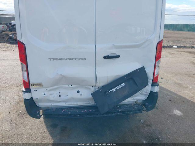 Ford Transit Image 6