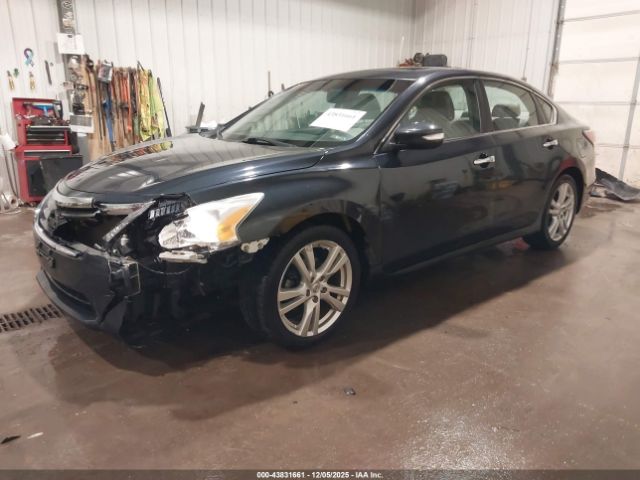 Nissan Altima Image 13