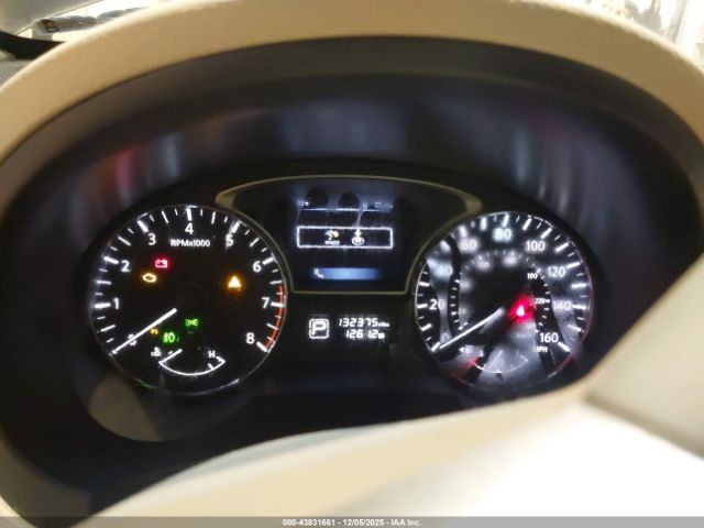 Nissan Altima Image 10