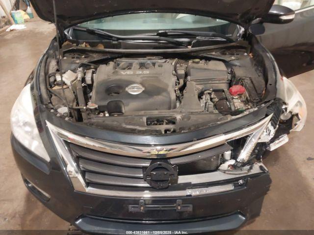 Nissan Altima Image 15