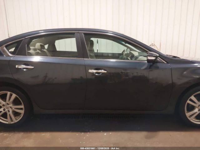 Nissan Altima Image 7