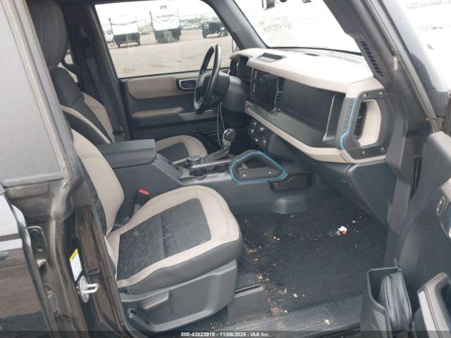 Ford Bronco Wildtrak Image 6